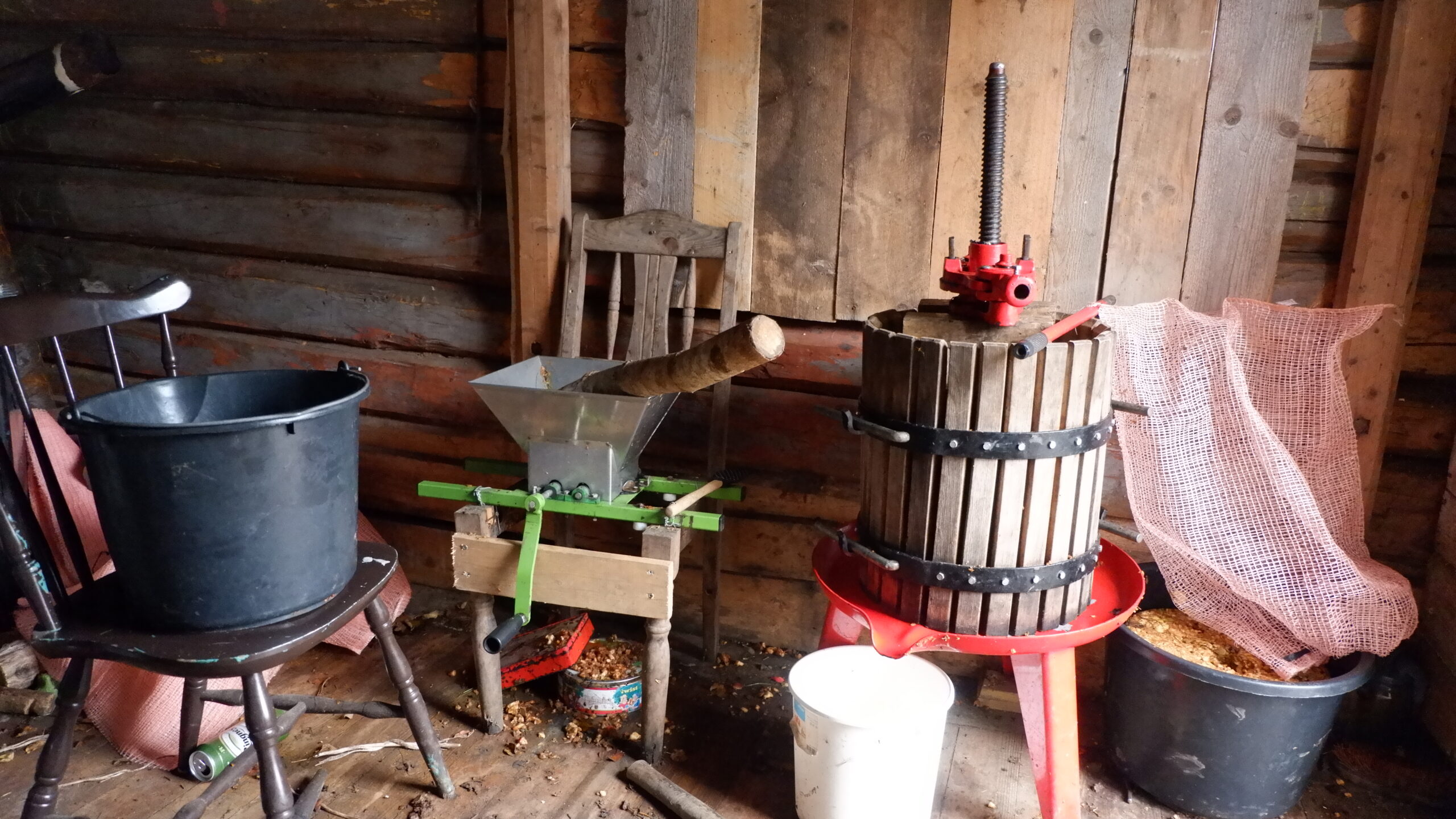 Apfelschredder und Presse