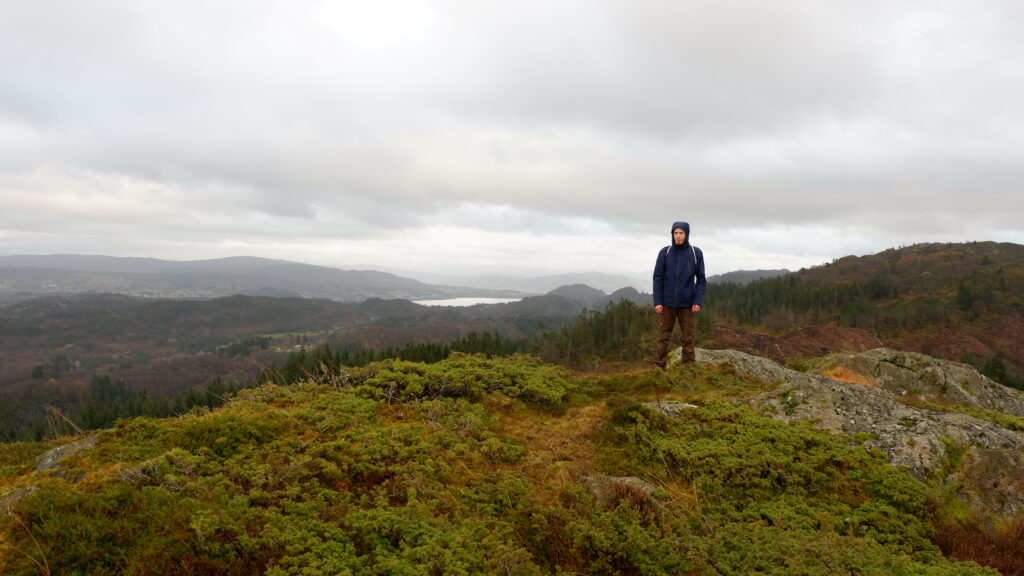 Erster (kleiner) Gipfel den wir bei Gripengard bestiegen